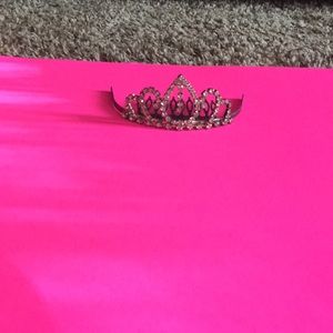 Tiara headpiece